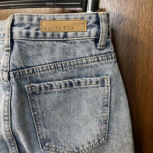 White Fox High Rise Straight Leg Jeans Acid Wash NWT Women’s XS